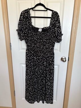 Siren Lily Black Floral Smocked Midi Dress